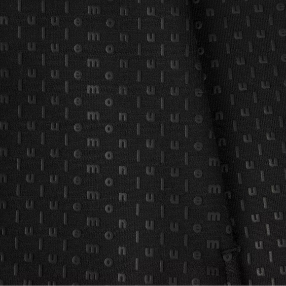 Lululemon Embossed Panel High-Rise Short 4" - Picture 5 of 5